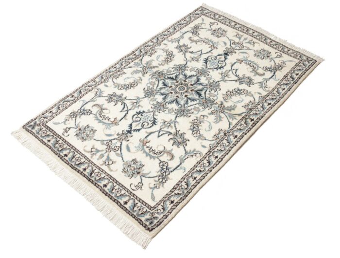 Tappeto Nain 136 X 85 cm