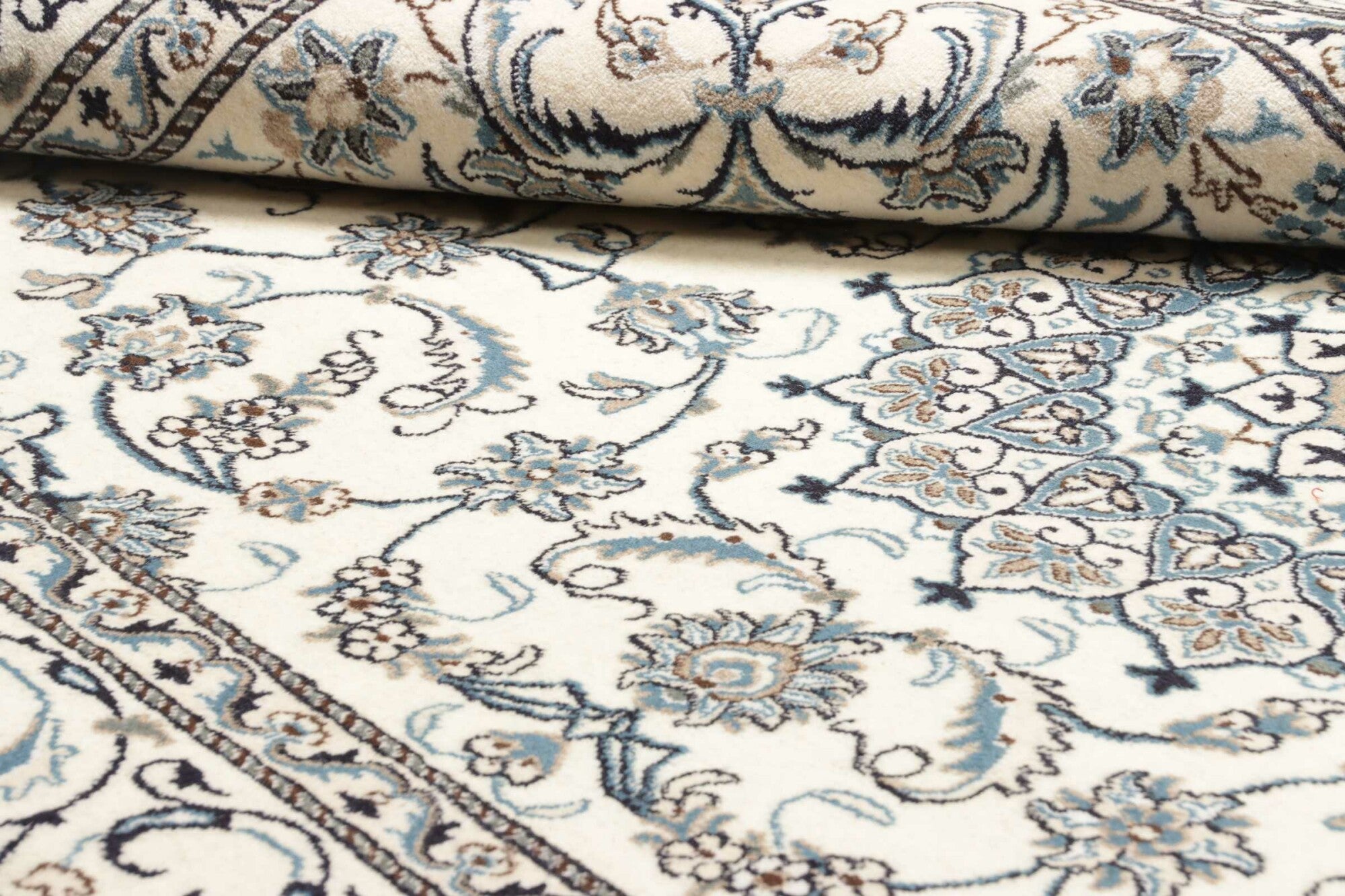 Tappeto Nain 290 X 195 Cm